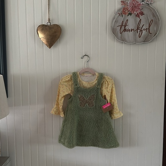 New! Young Hearts Romper, Onesie and Headband sz 18 mos - Picture 3 of 9